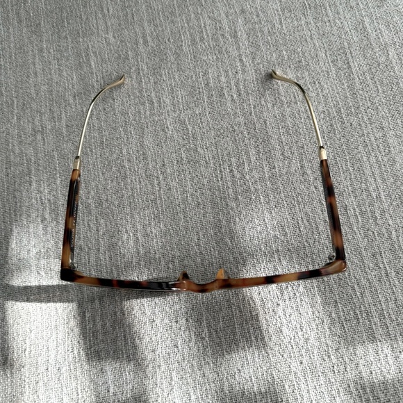 Sojos Bonheur Tortoise Frame Sunglasses with Gold Detail - Picture 3 of 6